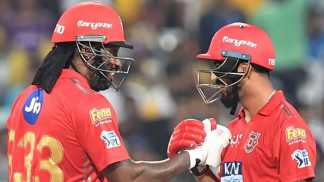 IPL 2020 - राहुल की जगह मयंक अग्रवाल को क्रिस गेल के साथ ओपन करना चाहिए : वीरेंदर सहवाग