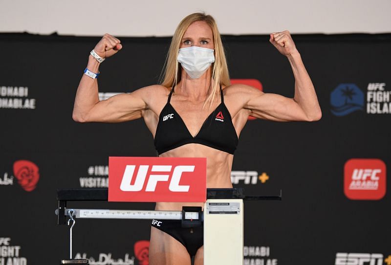 UFC Fight Night Holm v Aldana: Weigh-Ins