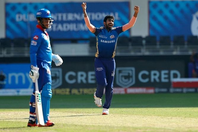 IPL 2020, Twitter Reactions - जसप्रीत बुमराह और ट्रेंट बोल्ट की शानदार गेंदबाजी को लेकर ट्विटर पर आई प्रतिक्रियाएं