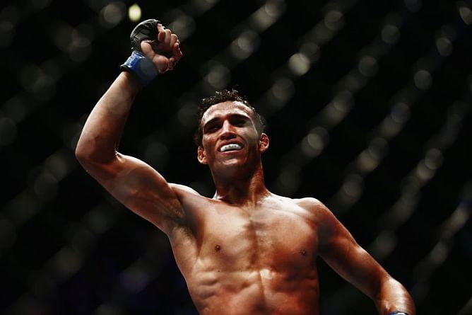 Charles Oliveira lobbies for UFC Lightweight title shot after Khabib's retirement