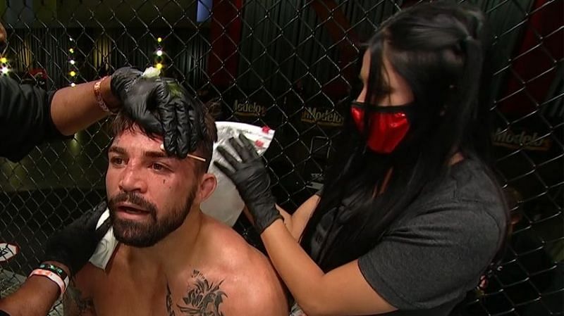 Mike Perry had his girlfriend Latory Gonzalez in his corner for the fight against Mickey Gall
