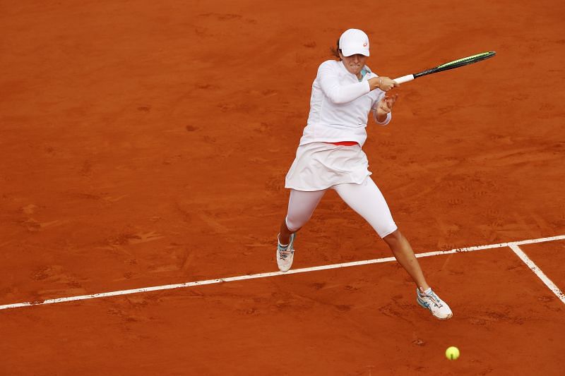 Iga Swiatek in action during her semi-final match at Roland Garros