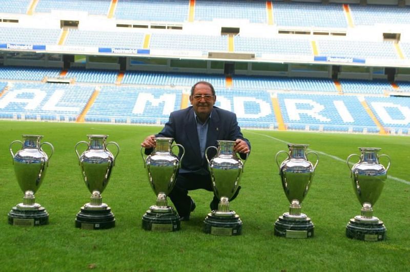 Paco Gento poses with his six European Cup titles.