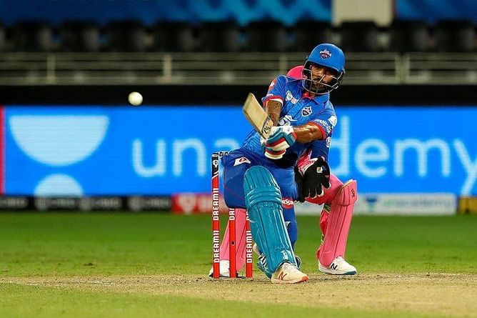 IPL 2020, Twitter Reactions - शिखर धवन की ताबड़तोड़ बल्लेबाजी को लेकर ट्विटर पर आई प्रतिक्रियाएं