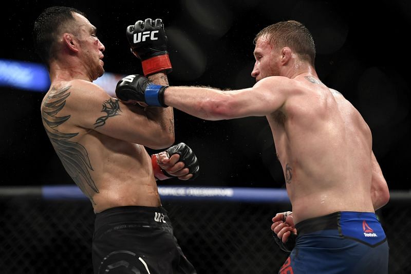 Justin Gaethje (R) punches Tony Ferguson (L) at UFC 249