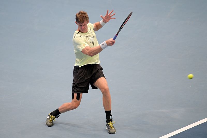Kevin Anderson hits a forehand