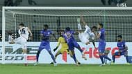 Mumbai City FC and NorthEast United FC in action last season