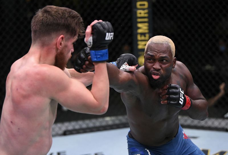 Derek Brunson punches Edmen Shahbazyan&nbsp;