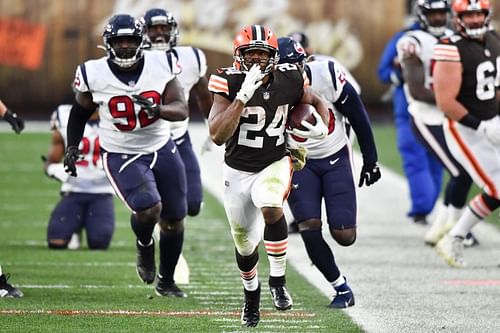 Houston Texans v Cleveland Browns