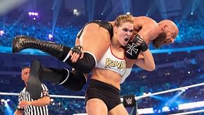 3 WWE सुपरस्टार्स जो इंटरजेंडर रेसलिंग के खिलाफ हैं और 2 जो इसे सपोर्ट करते हैं