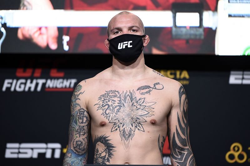 Anthony Smith returned to the win column with a submission win over Devin Clark