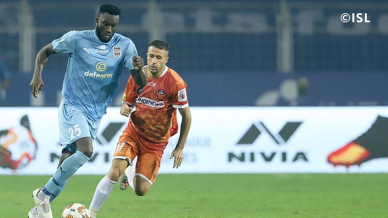 Mourtada Fall (L) looked a touch off the pace against FC Goa (Credits: ISL)