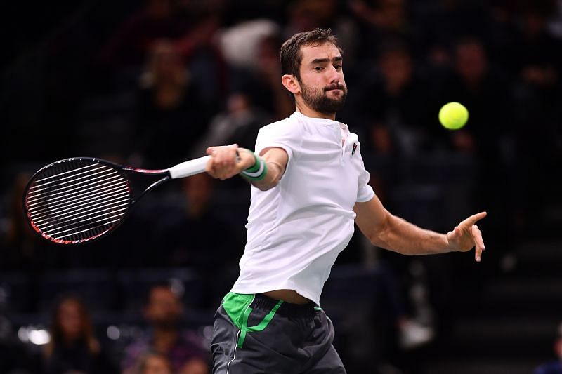 Marin Cilic hitting a forehand against Felix Auger-Aliassime