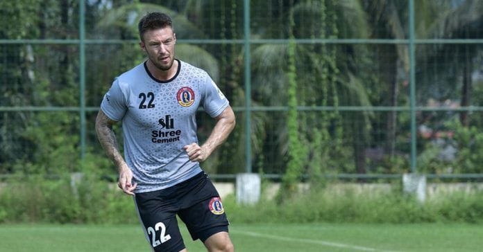 Anthony Pilkington in East Bengal training (Source: Twitter)