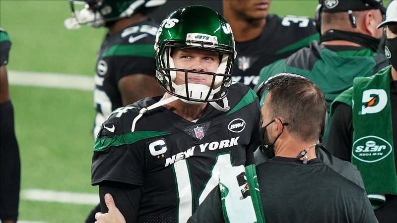 Sam Darnold and the Jets are 0-8, while their neighbors in New York, the Giants, are a meager 1-7