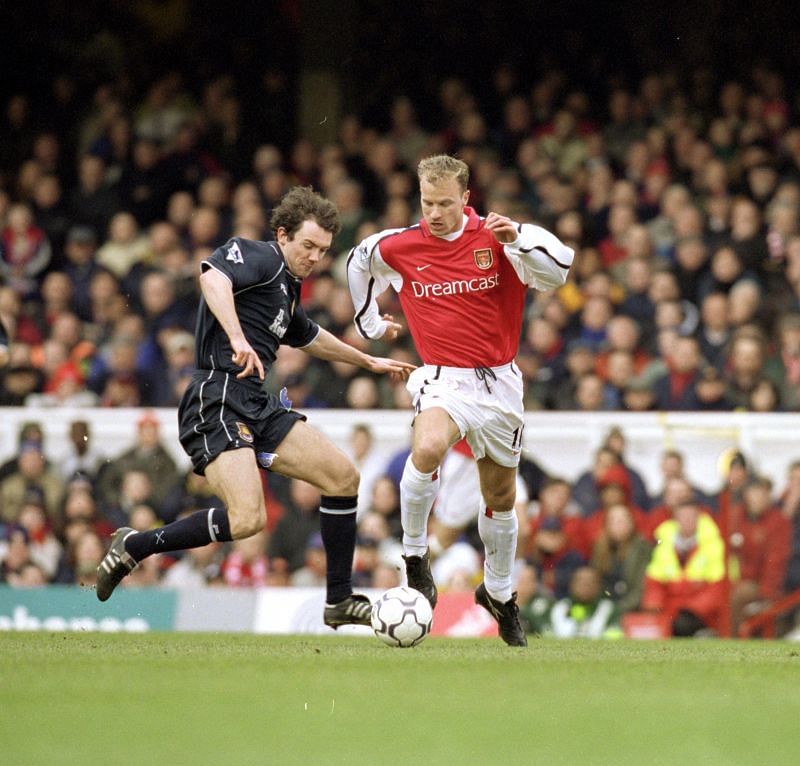 Dennis Bergkamp playing for Arsenal in the FA Cup