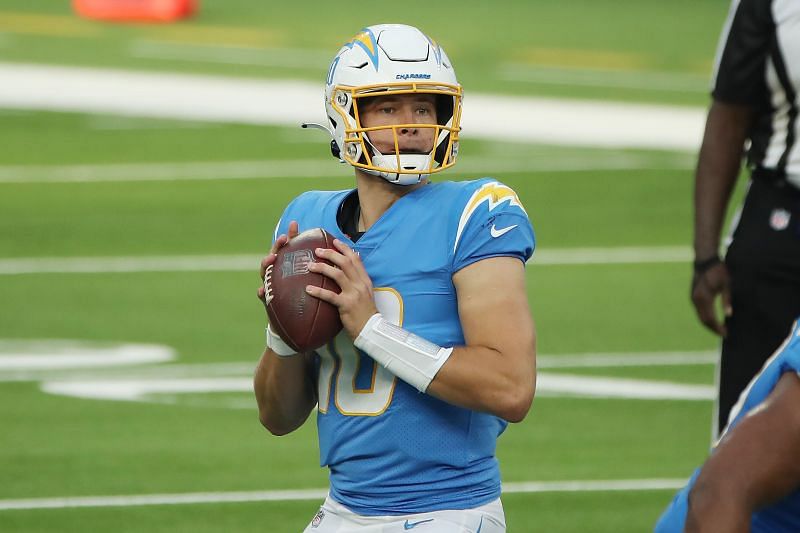 Chiefs spoil debut of Chargers rookie QB Justin Herbert with dramatic OT  win - ABC7 Los Angeles
