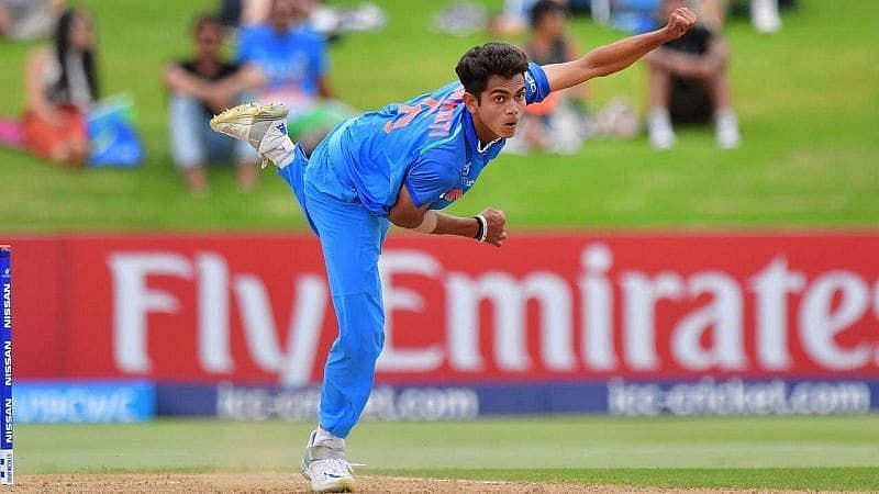 Kamlesh Nagarkoti bowling for India in the U-19 World Cup, 2018.