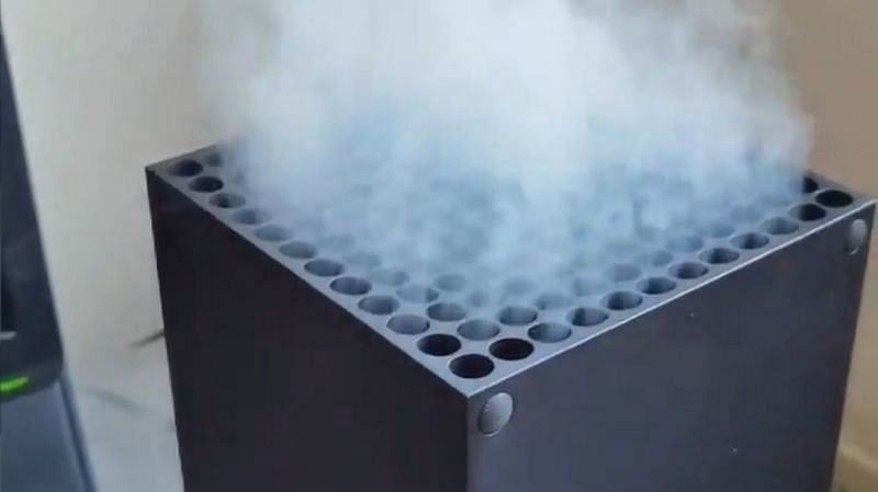 Several videos of the Xbox Series X releasing a cloud of smoke from the air vents went viral on the internet (Image via Eurogamer)