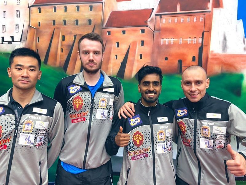 Sathiyan Gnanasekaran (third from left) with his teammates in Poland