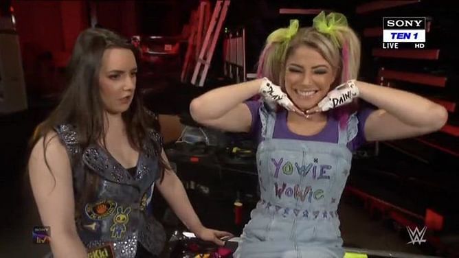 5 Things WWE subtly told us on WWE RAW this week- Major spoiler for Survivor Series, Two tag teams to split up?