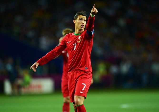 Reports: Cristiano Ronaldo wants former teammate Angel Di Maria at Juventus
