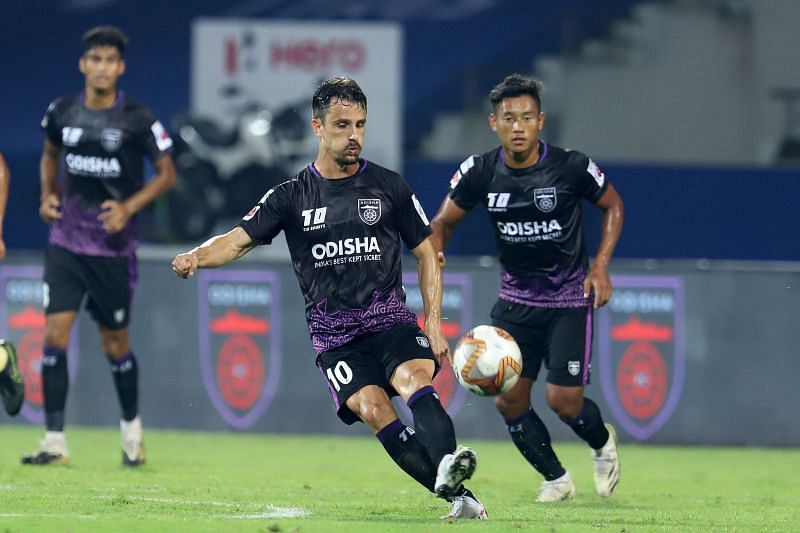 Marcelinho in action for the first time for Odisha FC (Image courtesy: ISL Media)