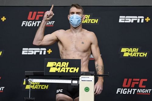 Paul Felder successfully weighs in at lightweight