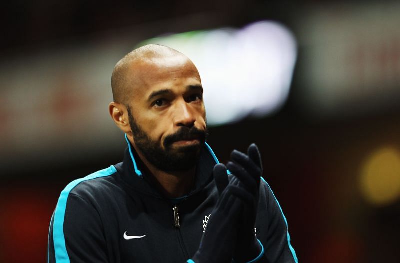 Thierry Henry warms up for Ar