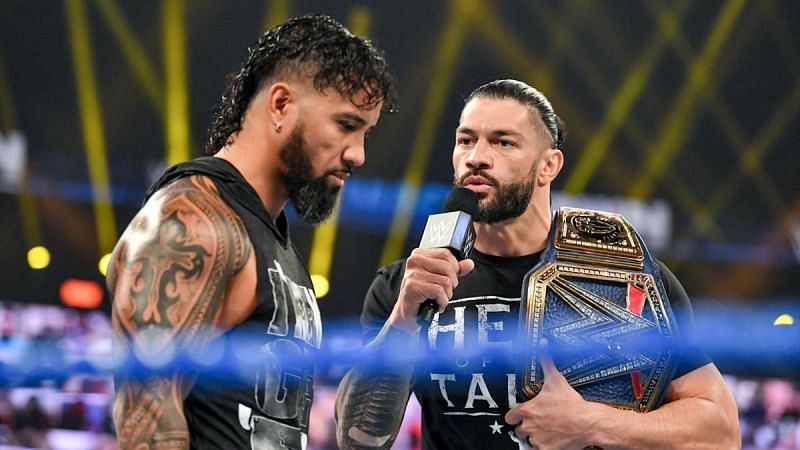 Roman Reigns and Jey Uso opening SmackDown