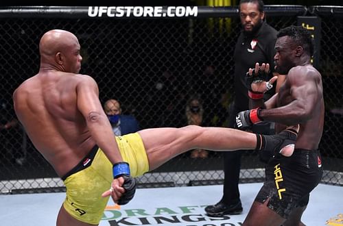 Anderson Silva kicks Uriah Hall