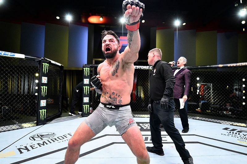 Mike Perry will be fighting at UFC 255 after all