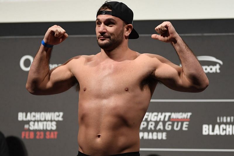 Gian Villante headlines this weekend&#039;s prelims against Jake Collier