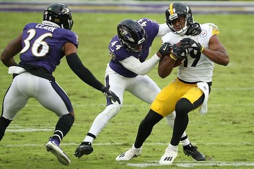 Pittsburgh Steelers v Baltimore Ravens