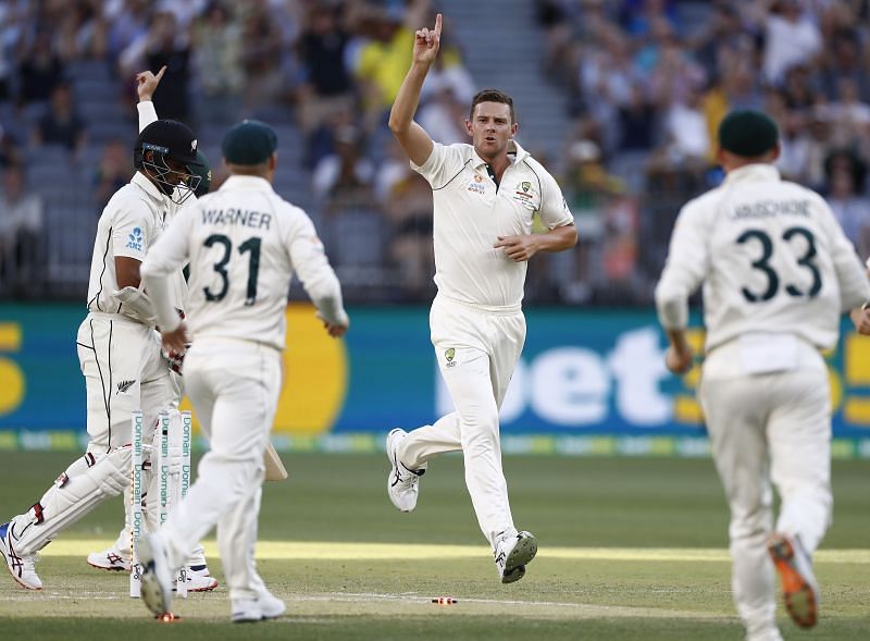 Australia v New Zealand - 1st Test: Day 2