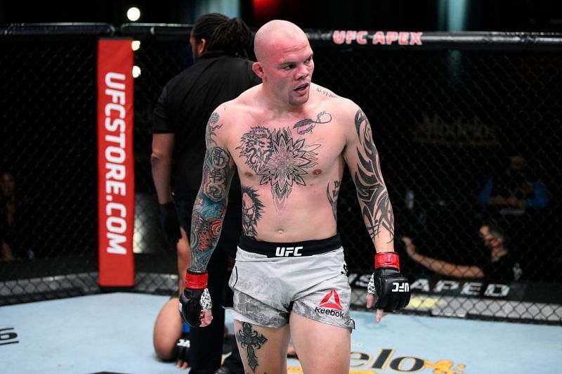 Anthony Smith's win should allow him to end 2020 on a good note