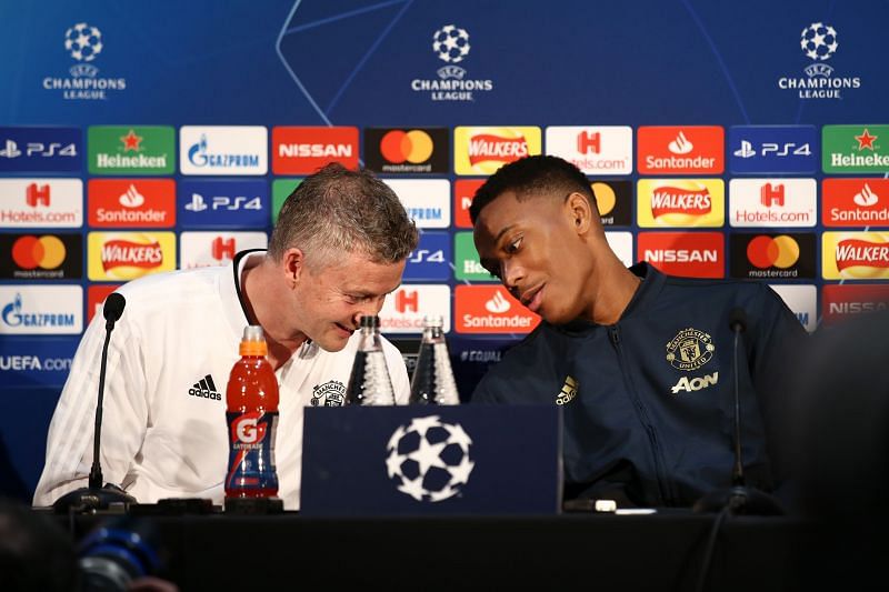 Manchester United manager is considering changing Anthony Martial&#039;s position to accommodate Edinson Cavani