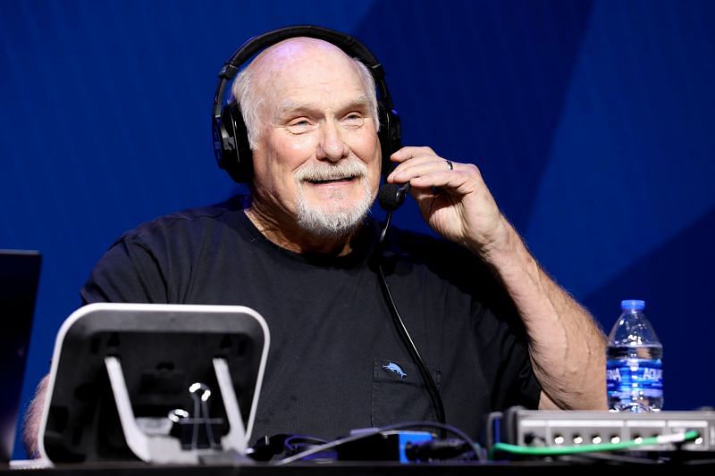 Fox Picks Terry Bradshaw, Howie Long, Michael Strahan To Lead New Thursday  Night Football Pregame Show