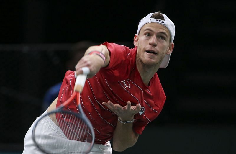 Diego Schwartzman serves to Alejandro Davidovich Fokina.