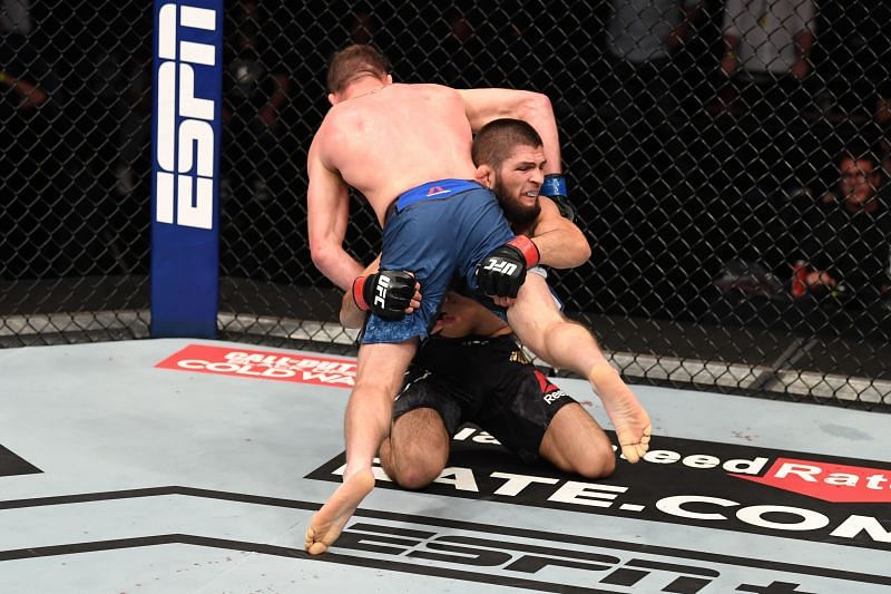 Khabib Nurmagomedov takes down Justin Gaethje at UFC 254