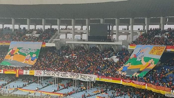 An East Bengal Ultras tifo promotes the refugee identity of East Bengal.