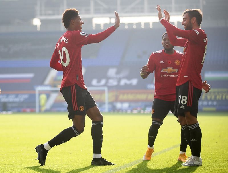 Manchester United defeated Everton 3-1 in the Premier League.