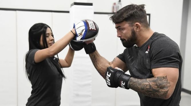 Mike Perry admits that he will have no coaching experience in his corner for UFC 255 fight with Tim Means
