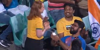 AUS vs IND: स्टेडियम में भारतीय युवक ने ऑस्ट्रेलियाई युवती को किया प्रपोज, वीडियो हुआ वायरल