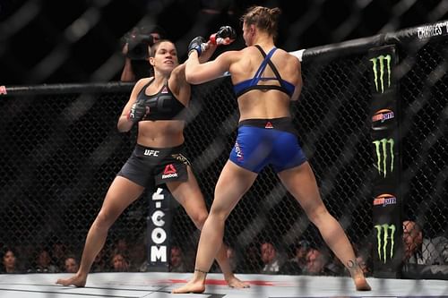 UFC 207 Nunes v Rousey