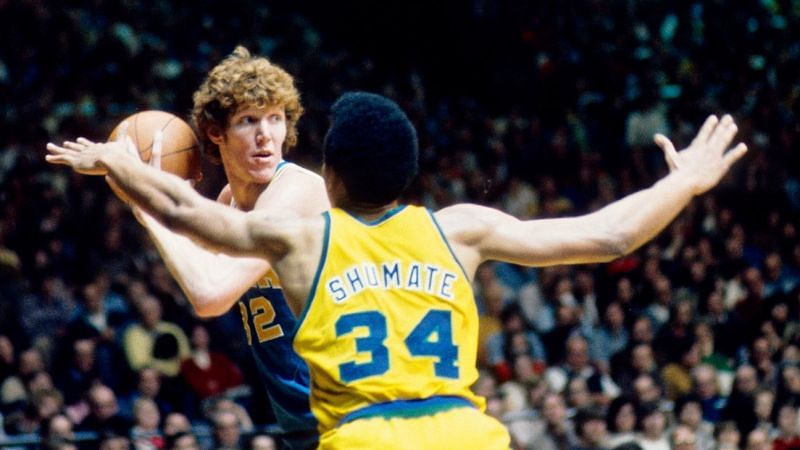 Shumate guarding Bill Walton in college. Photo Credit: USA Today Sports.