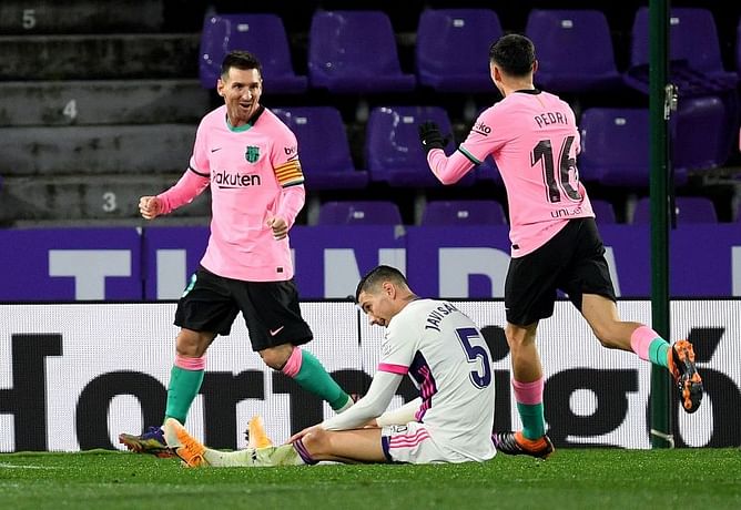 Santos dispute Lionel Messi's Barcelona record, claim Pele scored 1091 goals