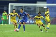 Udanta Singh (in blue) in action for Bengaluru FC this season (Image Courtesy: ISL Media)