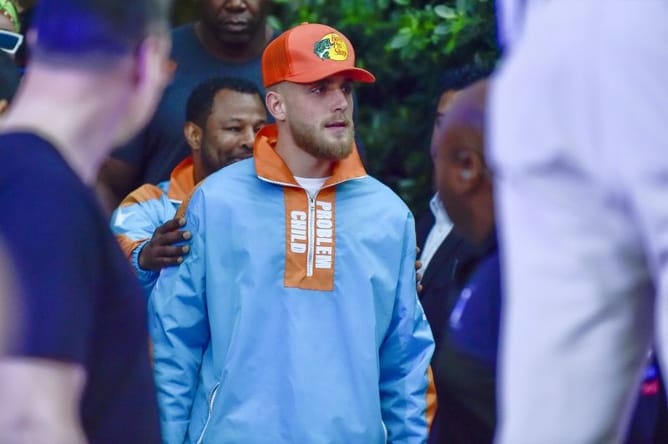 New angle of Jake Paul's 'attack' on Dillon Danis makes it look staged