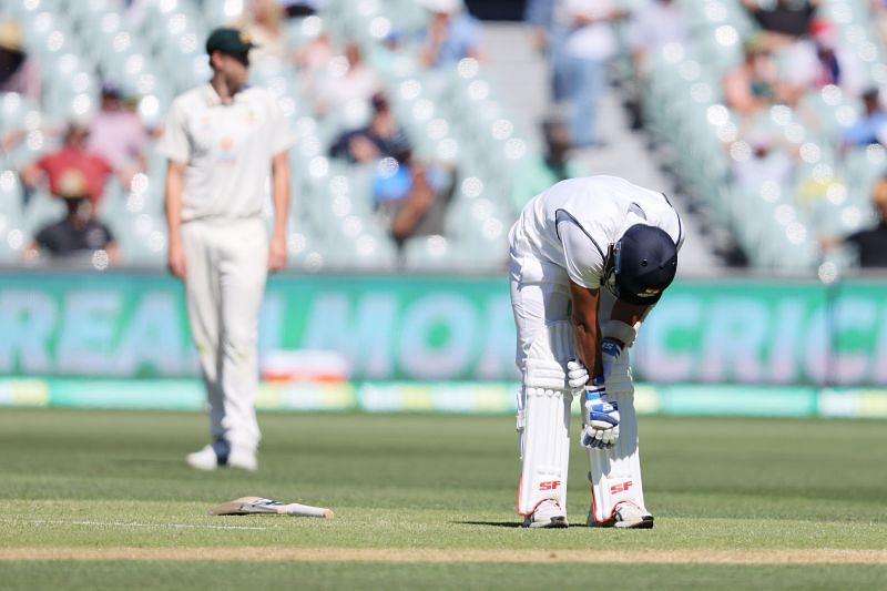 Mohammed Shami in immense pain after being struck by a Pat Cumming bouncer